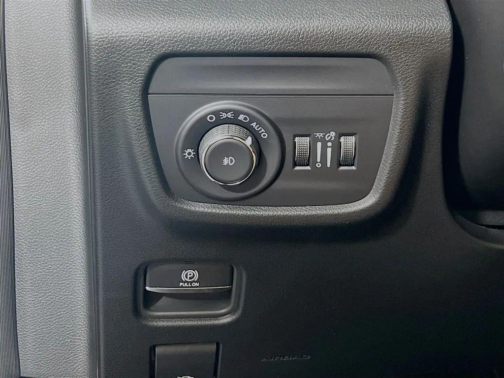 new 2025 Jeep Grand Cherokee car, priced at $63,765