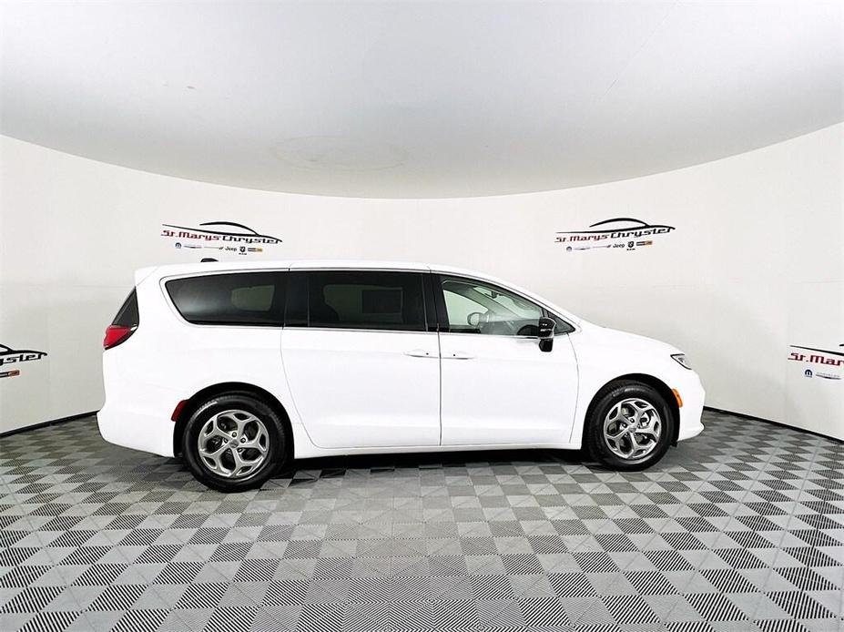 new 2024 Chrysler Pacifica car, priced at $49,175