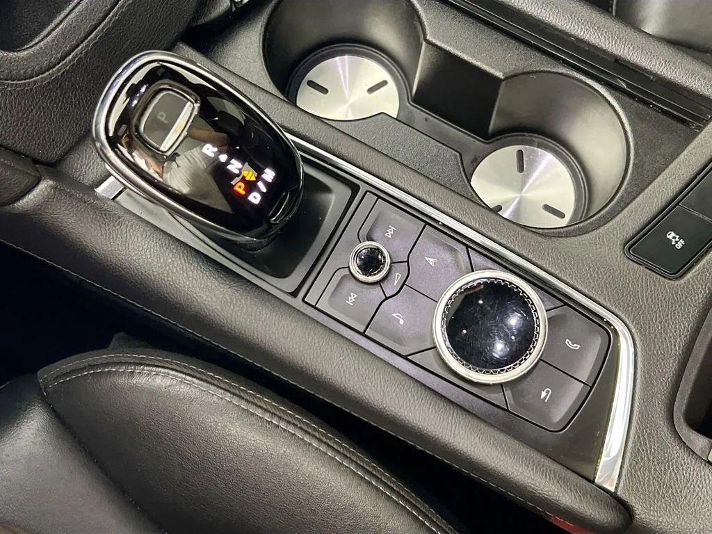 used 2020 Cadillac XT6 car, priced at $27,000