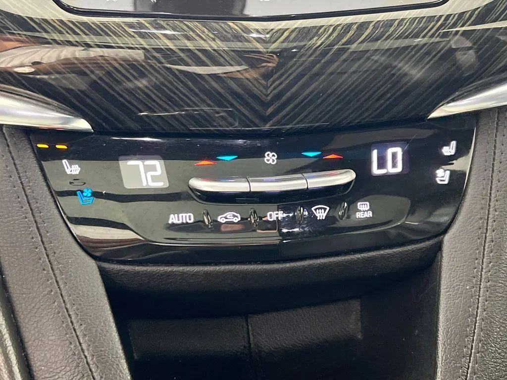 used 2020 Cadillac XT6 car, priced at $27,000