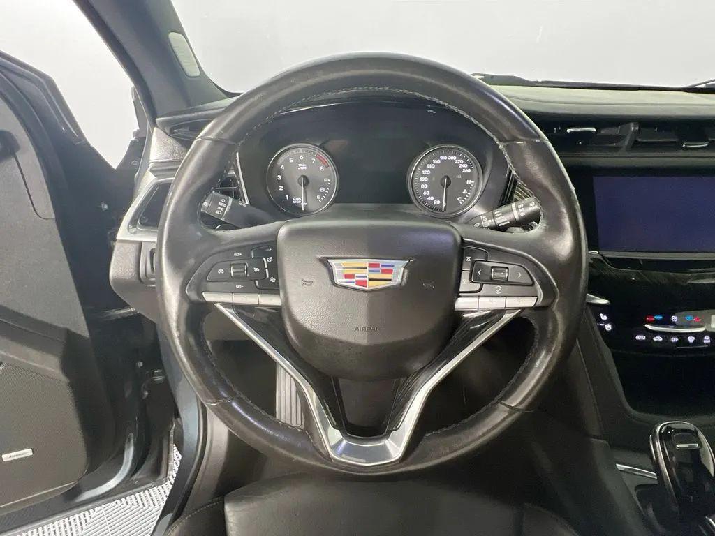 used 2020 Cadillac XT6 car, priced at $27,000