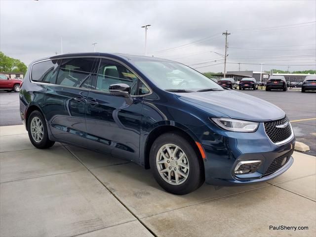 new 2025 Chrysler Pacifica car, priced at $44,995