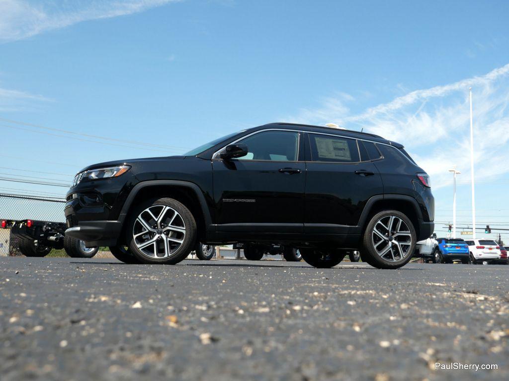 new 2025 Jeep Compass car, priced at $35,495