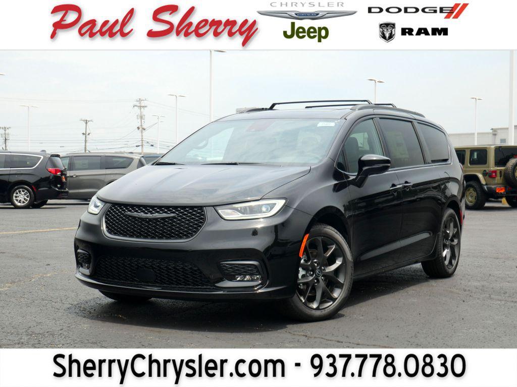 new 2025 Chrysler Pacifica car, priced at $47,995