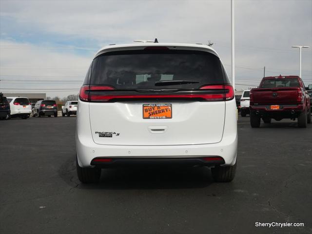 new 2024 Chrysler Pacifica car, priced at $39,995