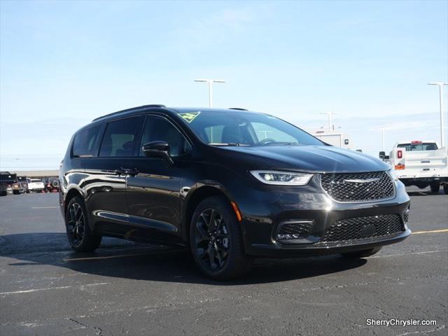 new 2024 Chrysler Pacifica car, priced at $53,995