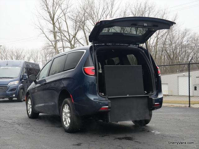 new 2024 Chrysler Pacifica car, priced at $61,995