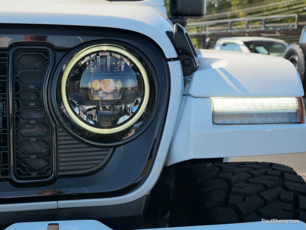 new 2025 Jeep Wrangler car, priced at $69,995