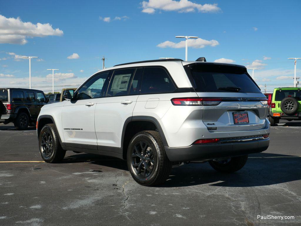 new 2025 Jeep Grand Cherokee car, priced at $40,333