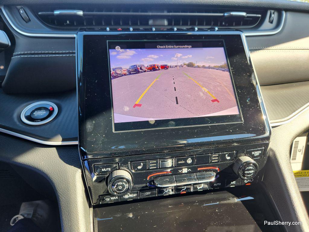 new 2025 Jeep Grand Cherokee car, priced at $40,333