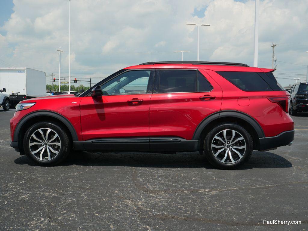 used 2022 Ford Explorer car, priced at $29,637
