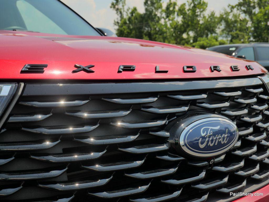 used 2022 Ford Explorer car, priced at $29,637