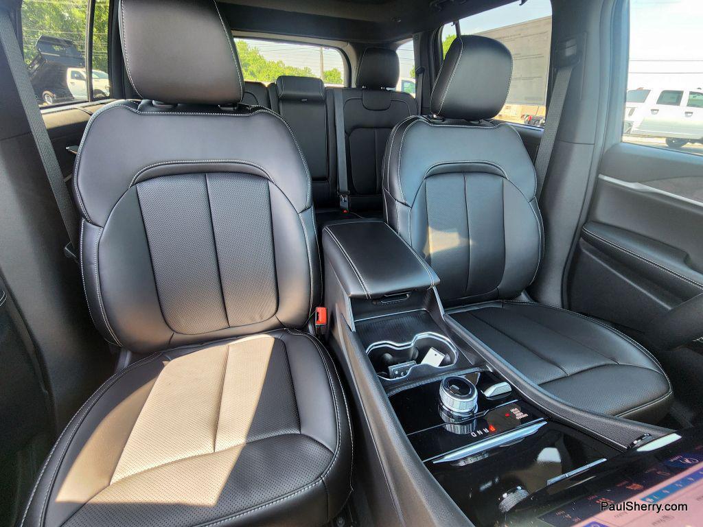 new 2025 Jeep Grand Cherokee car, priced at $50,495
