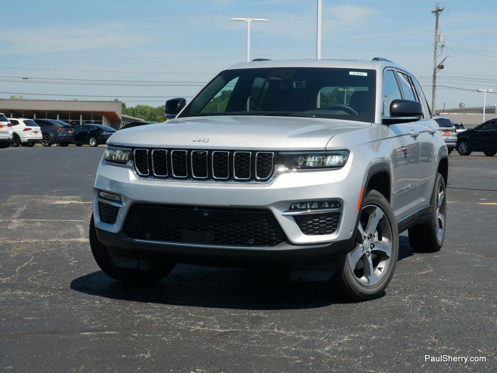 new 2025 Jeep Grand Cherokee car, priced at $50,495