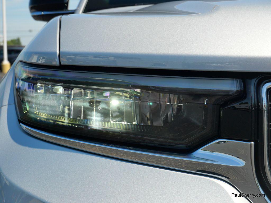 new 2025 Jeep Grand Cherokee car, priced at $50,495