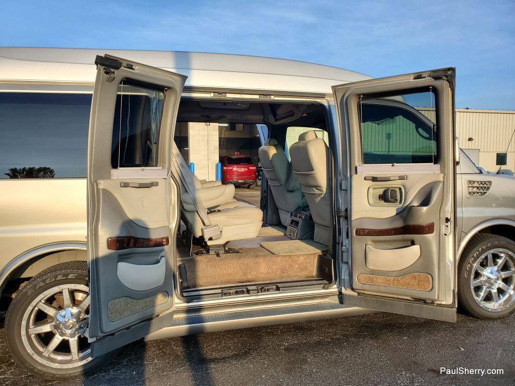 used 2009 Chevrolet Express 1500 car, priced at $22,995