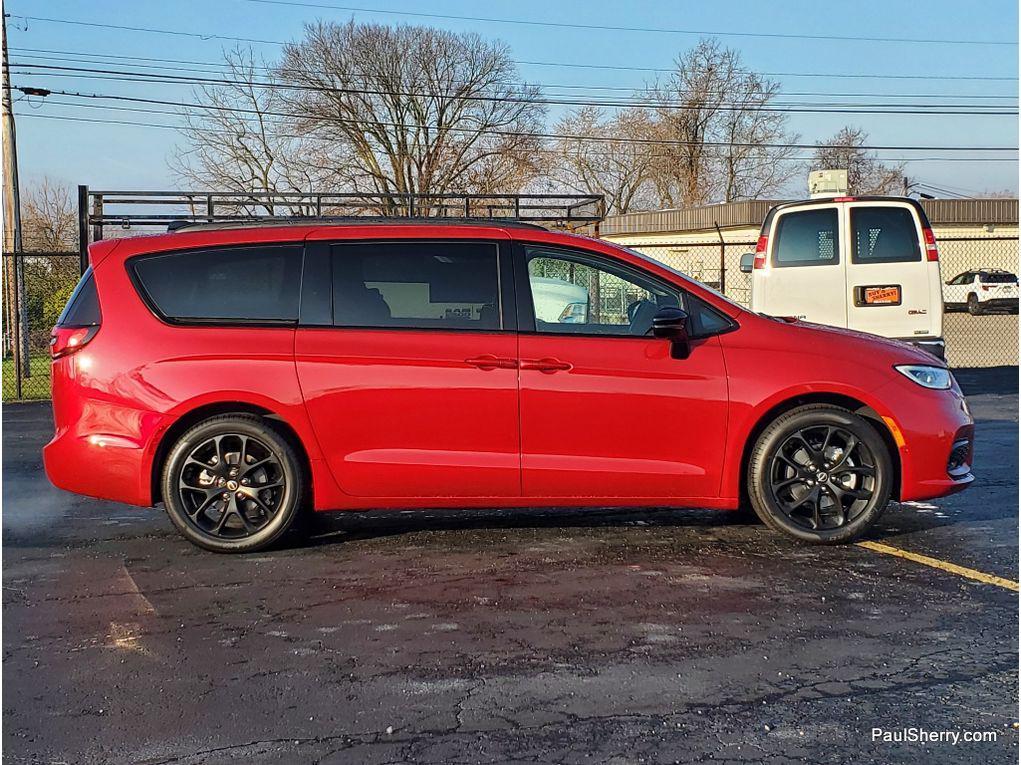 new 2026 Chrysler Pacifica car, priced at $48,237