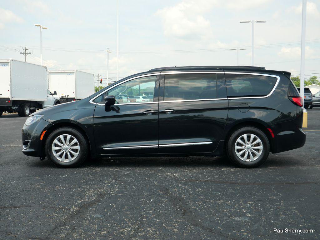 used 2017 Chrysler Pacifica car, priced at $11,995