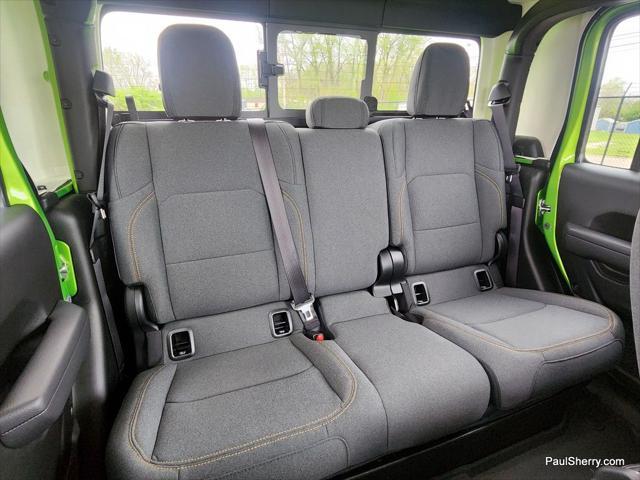 new 2025 Jeep Gladiator car, priced at $48,595