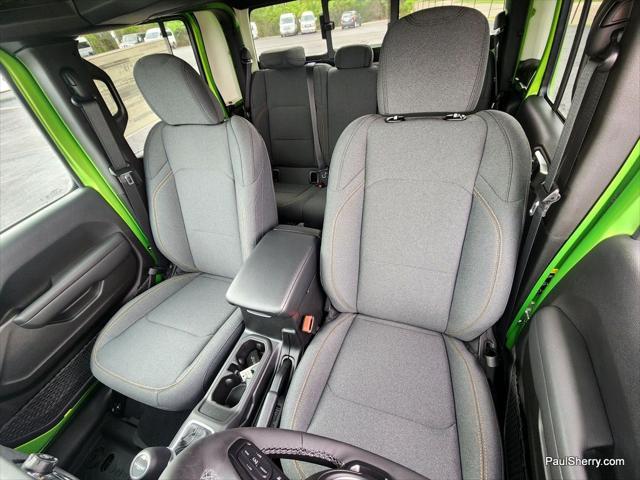 new 2025 Jeep Gladiator car, priced at $48,595