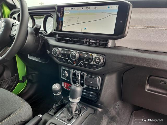 new 2025 Jeep Gladiator car, priced at $48,595