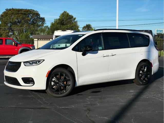 new 2024 Chrysler Pacifica car, priced at $48,495