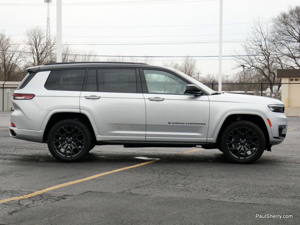 new 2025 Jeep Grand Cherokee L car, priced at $69,304