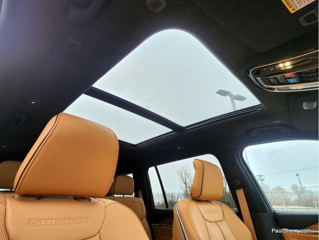 new 2025 Jeep Grand Cherokee L car, priced at $69,304