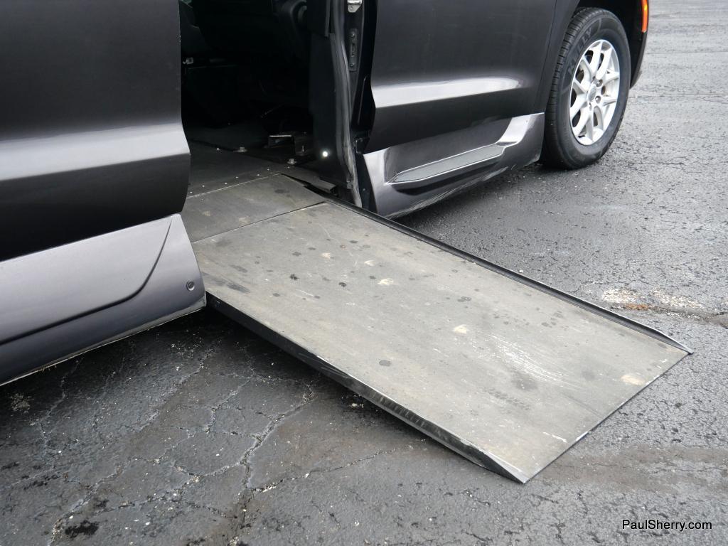 used 2022 Chrysler Pacifica car, priced at $52,995