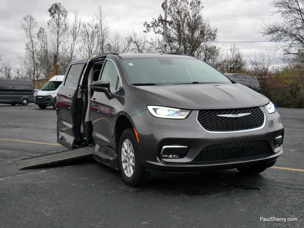 used 2022 Chrysler Pacifica car, priced at $52,995