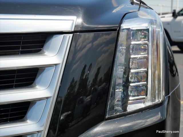 used 2019 Cadillac Escalade ESV car, priced at $27,658