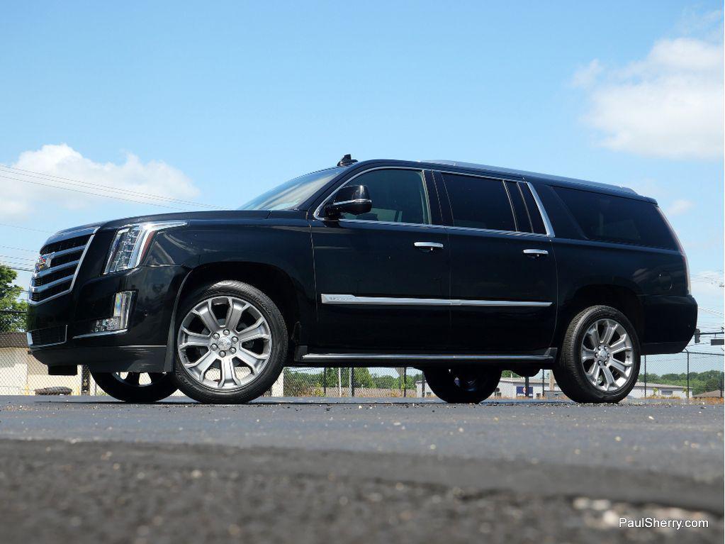 used 2019 Cadillac Escalade ESV car, priced at $26,604