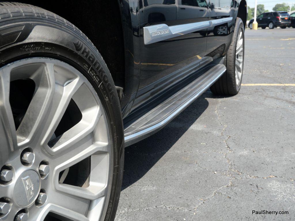 used 2019 Cadillac Escalade ESV car, priced at $26,604