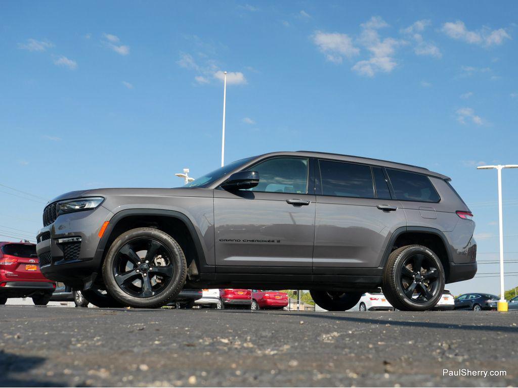 used 2024 Jeep Grand Cherokee L car, priced at $35,991