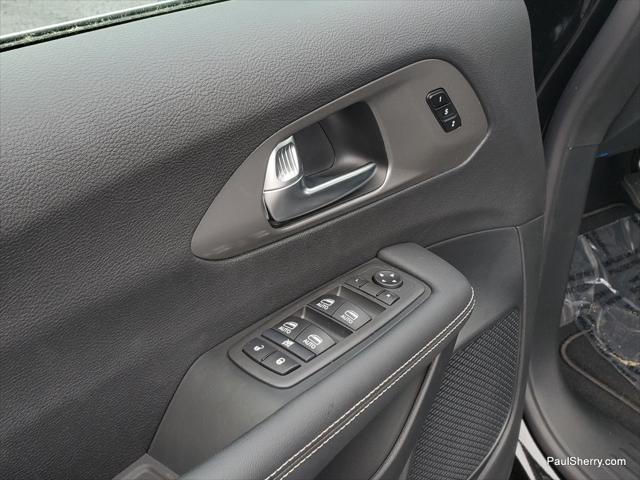new 2025 Chrysler Pacifica car, priced at $41,995