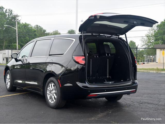 new 2025 Chrysler Pacifica car, priced at $41,995