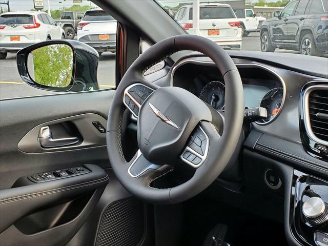 new 2025 Chrysler Pacifica car, priced at $42,495