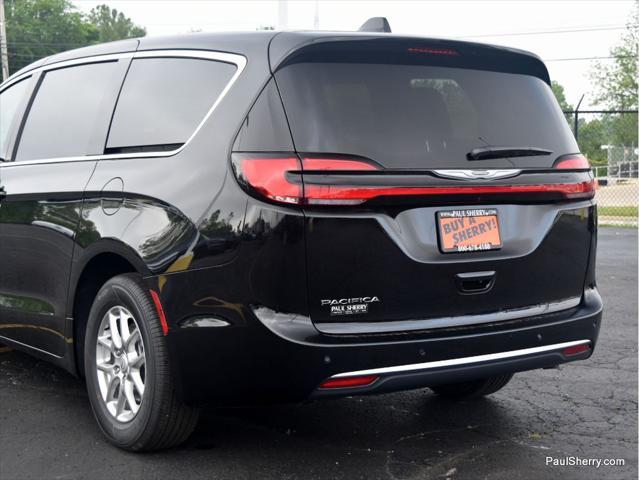 new 2025 Chrysler Pacifica car, priced at $41,995