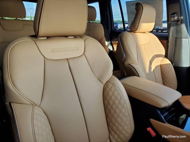 new 2025 Jeep Grand Cherokee car, priced at $61,795