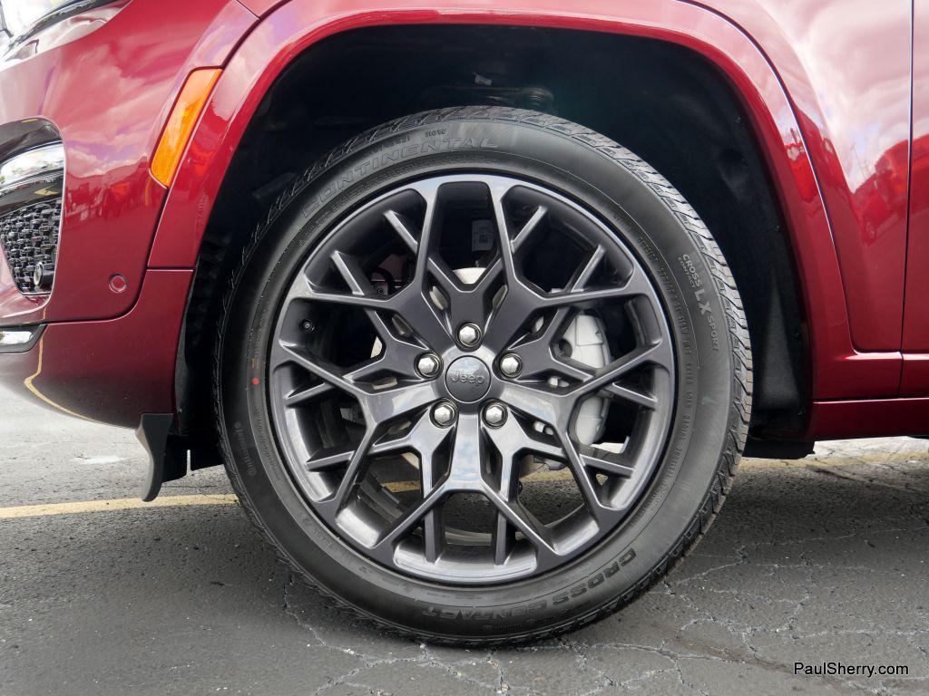 new 2025 Jeep Grand Cherokee car, priced at $60,730