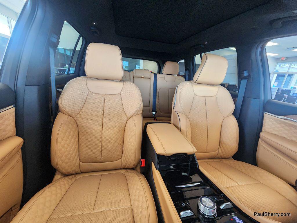 new 2025 Jeep Grand Cherokee car, priced at $60,730