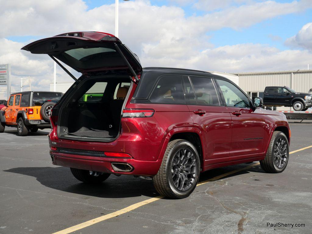 new 2025 Jeep Grand Cherokee car, priced at $60,730