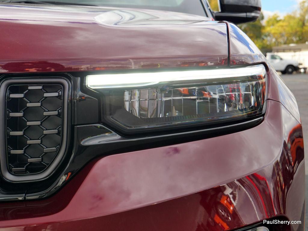 new 2025 Jeep Grand Cherokee car, priced at $60,730