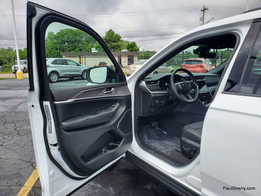 new 2025 Jeep Grand Cherokee L car, priced at $52,703