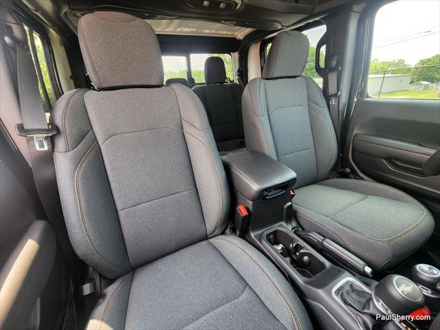 new 2025 Jeep Gladiator car, priced at $47,482