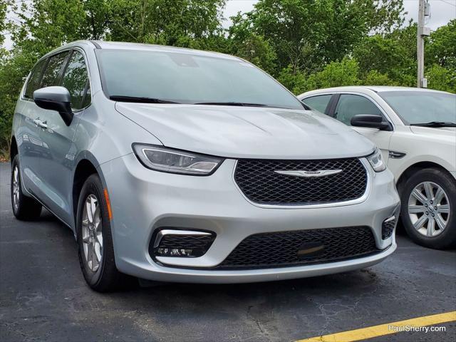 new 2023 Chrysler Pacifica car, priced at $61,995