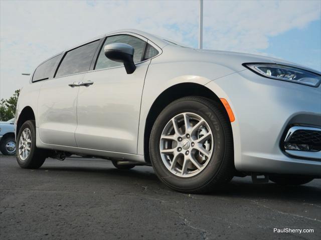 new 2023 Chrysler Pacifica car, priced at $59,995