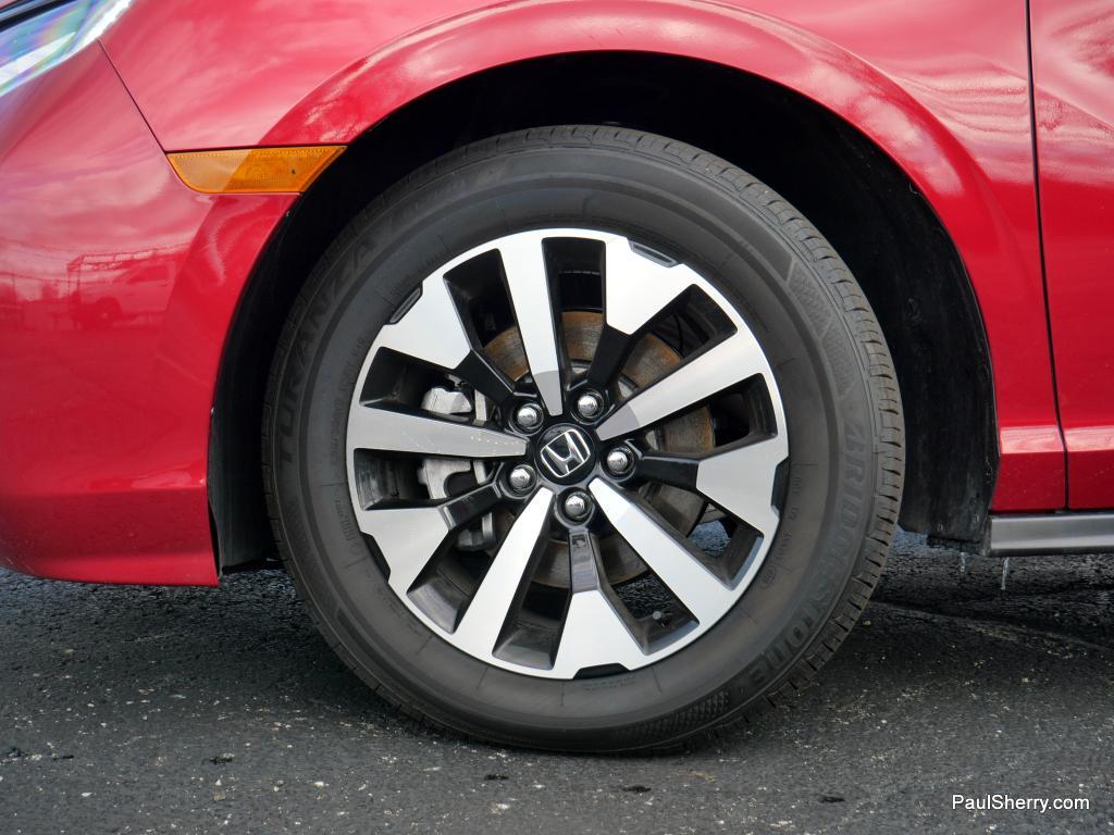 used 2025 Honda Odyssey car, priced at $40,995