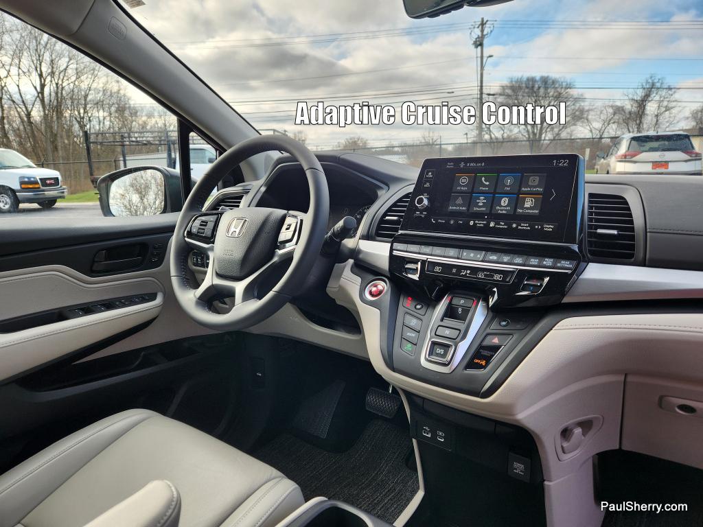 used 2025 Honda Odyssey car, priced at $40,995