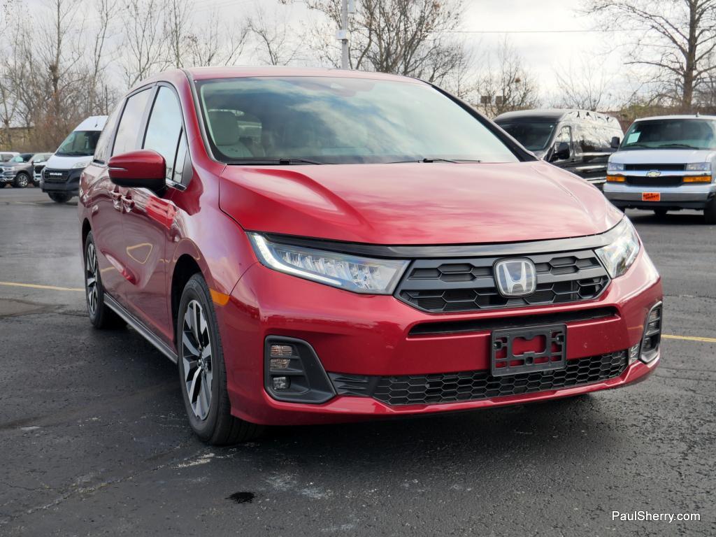 used 2025 Honda Odyssey car, priced at $40,995